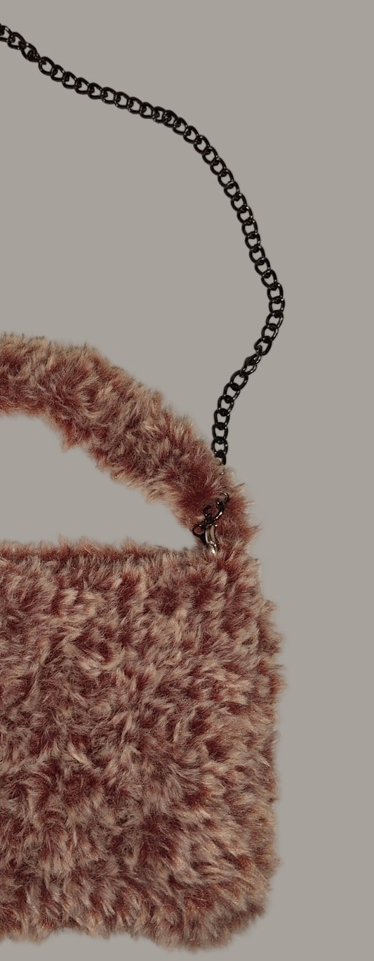 Penny Fur Crochet Bag Close Up Chain