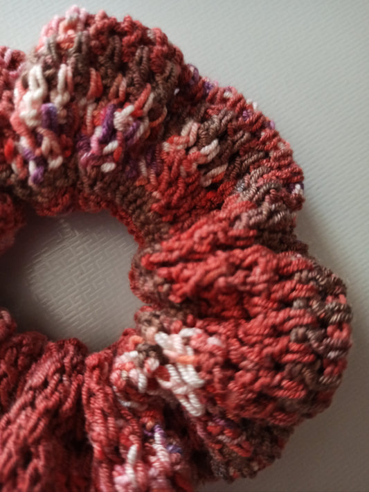 Artemis handmade crochet scrunchie close up