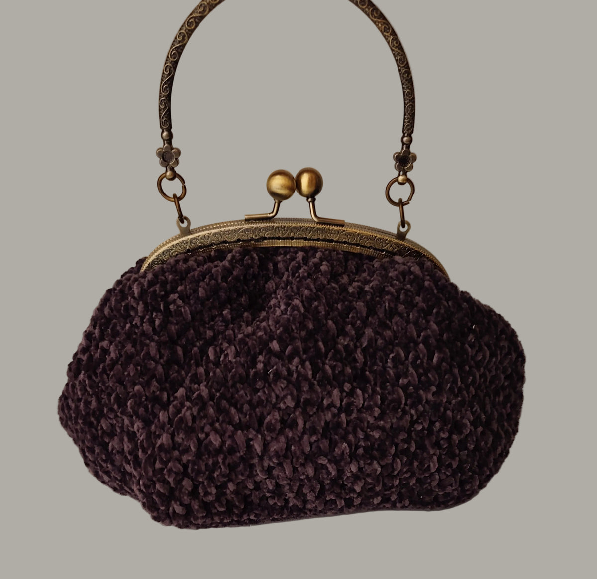 Chrysalia velvet crochet bag