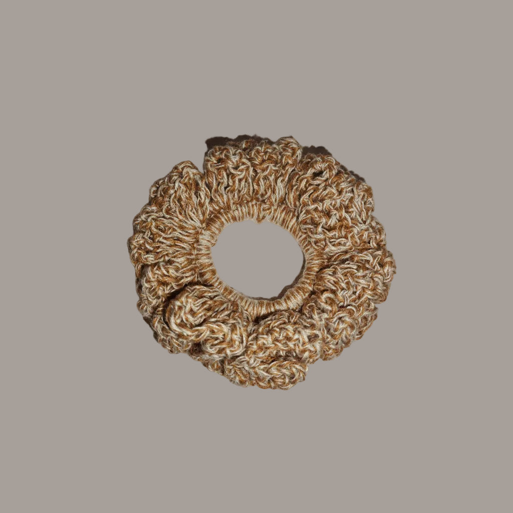 cinnamon-crochet-scrunchie
